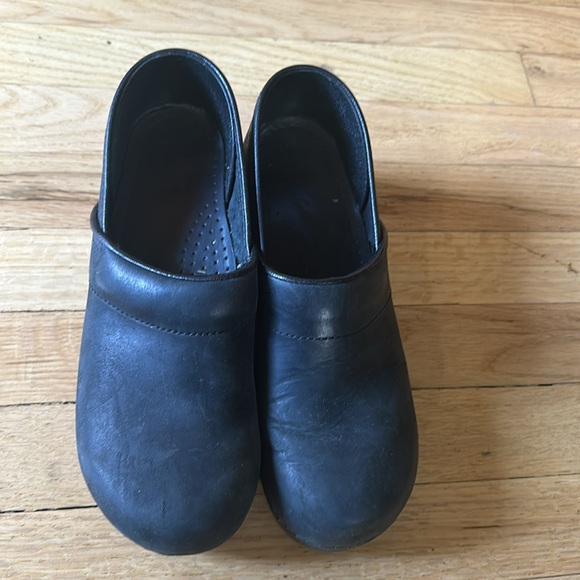 Dansko clogs great condition - Picture 3 of 3